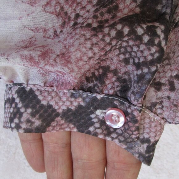 DAYTRIP Top Size Small Animal Print Semi Sheer Button Down Blouse - Picture 11 of 13